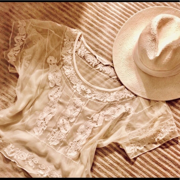 Ralph Lauren Tops - 💎🆕EUC Ralph Lauren cream lace peasant top!